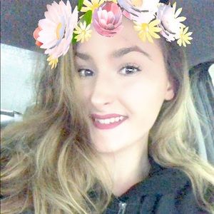 Meet your Posher, Leah